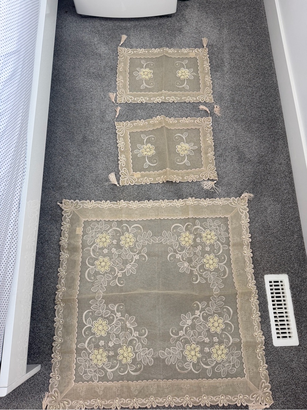 Elegant Beige Floral Lace Table Runner and Placemats Set